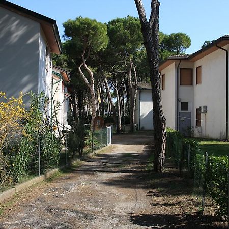 Villaggio Solveig Family Apartments Лидо ди Йезоло Екстериор снимка