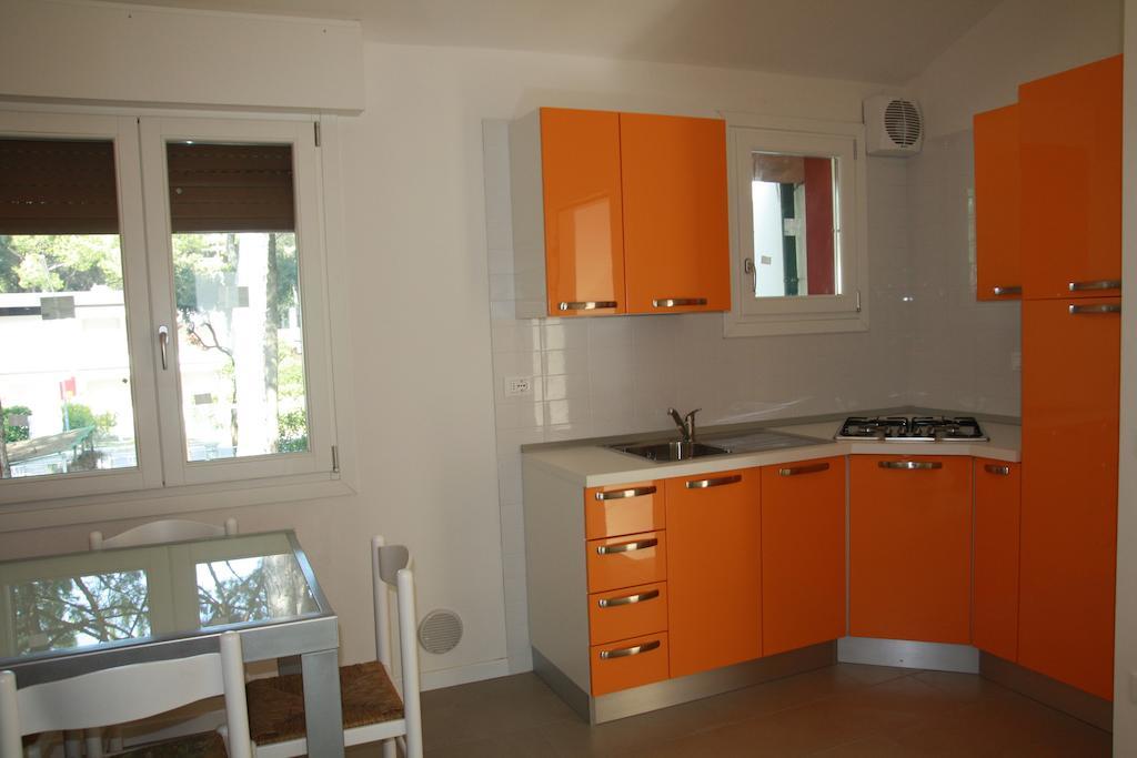 Villaggio Solveig Family Apartments Лидо ди Йезоло Стая снимка